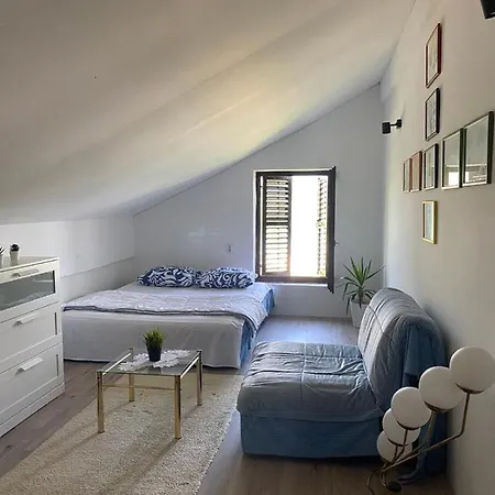 Apartment Tina *